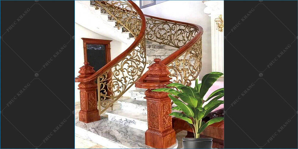 thang gỗ cổ điển