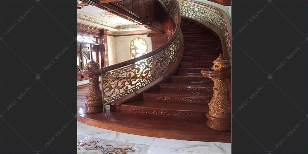 thang gỗ cổ điển