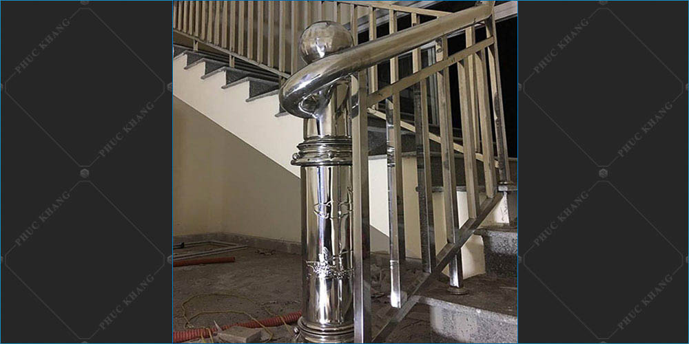 cầu thang bằng inox hộp