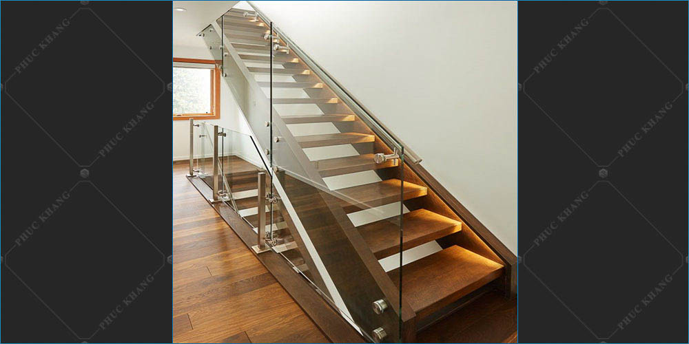 tay vịn inox cầu thang kính