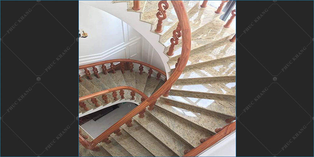 đá granite màu vàng ốp cầu thang