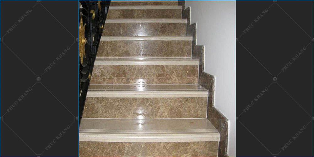 đá granite màu vàng ốp cầu thang