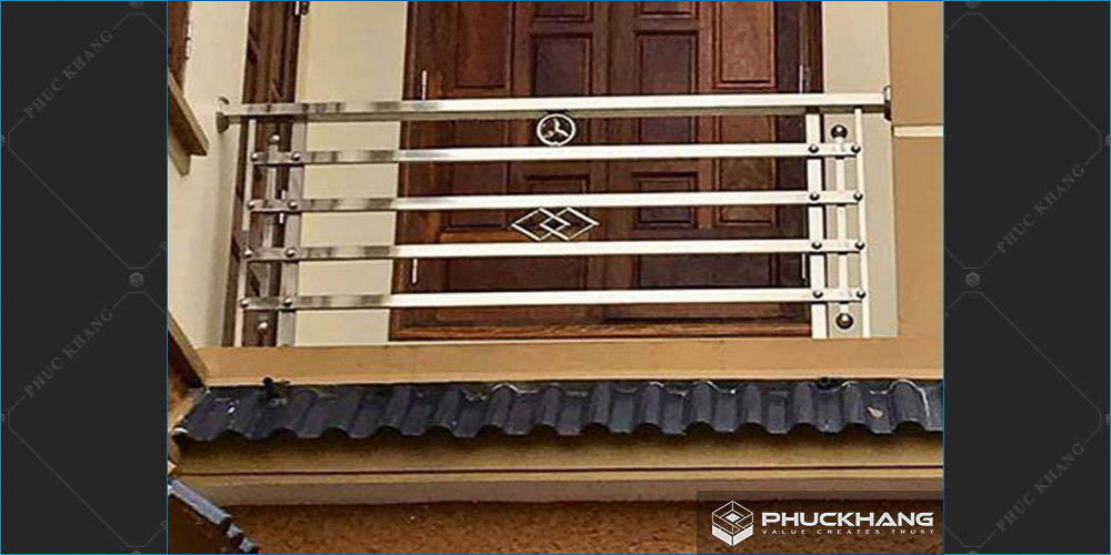 lan can ban công inox hộp vuông
