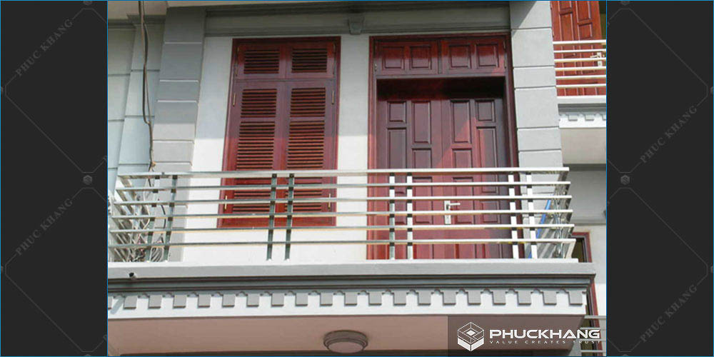 lan can ban công inox hộp vuông