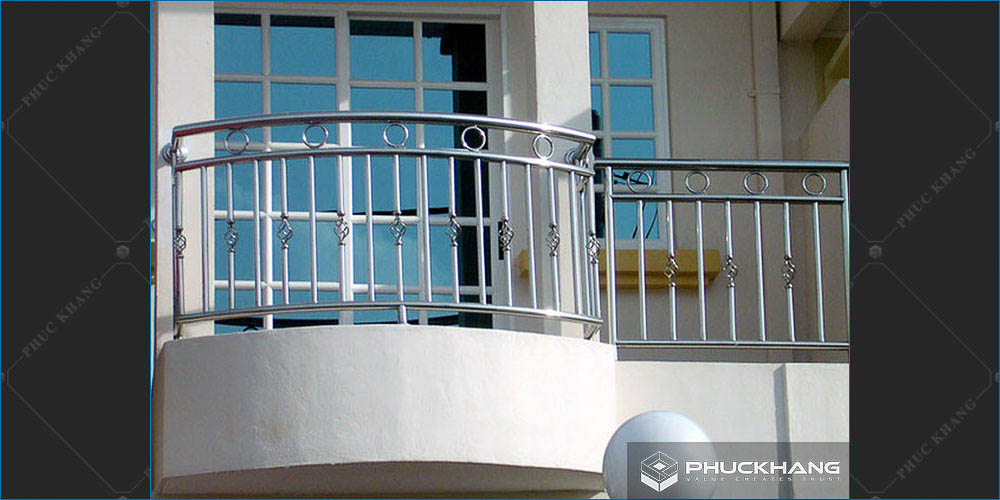 lan can inox tròn