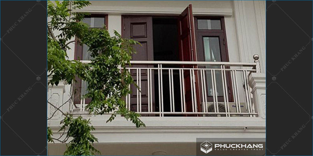 lan can ban công inox 304 tròn ngoài trời