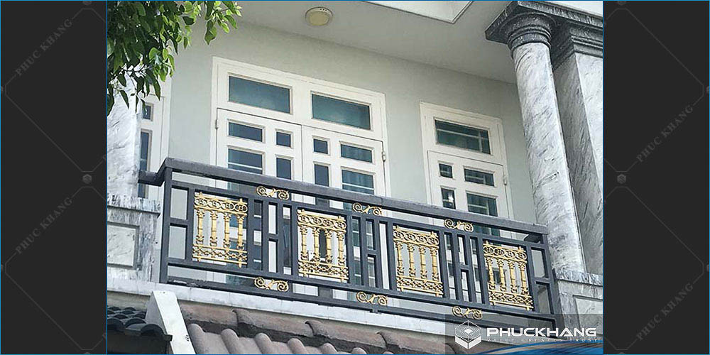 lan can ban công sắt hộp đẹp