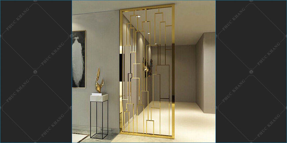 vách ngăn cầu thang inox mạ vàng gold