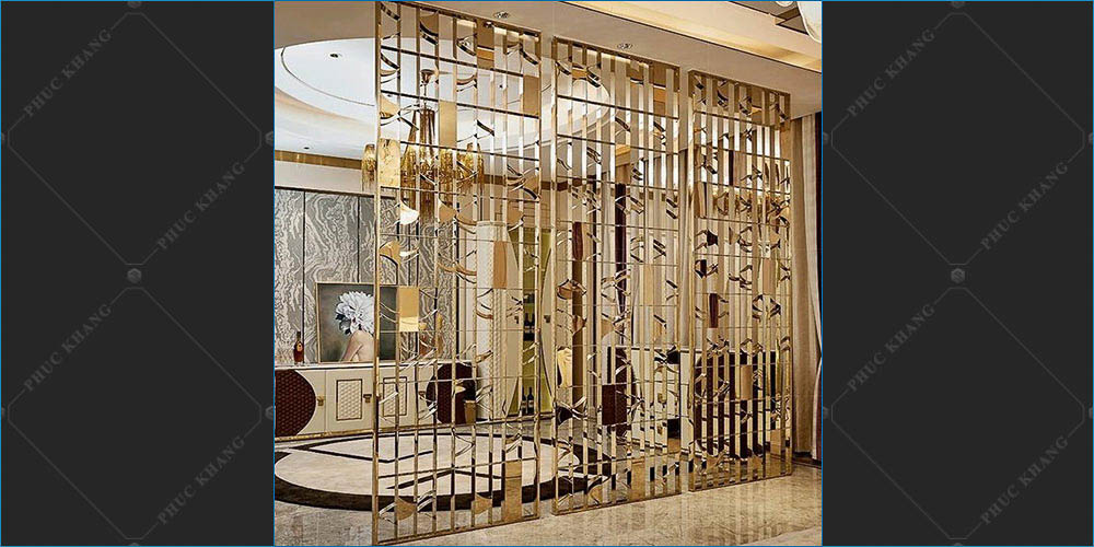 vách ngăn inox gold che cầu thang