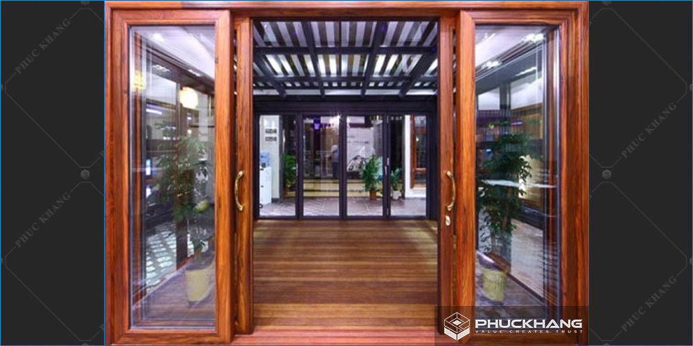 cửa gỗ kết hợp kính cường lực