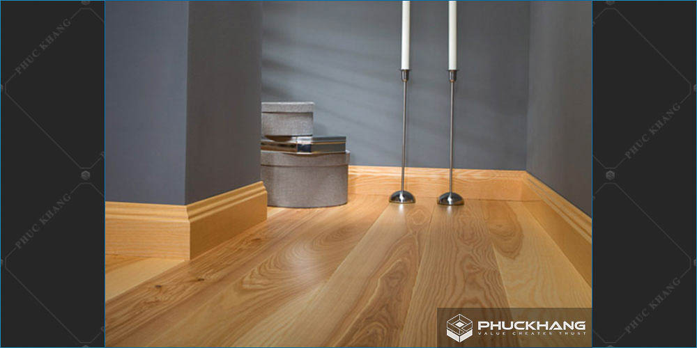 gạch vân gỗ ốp chân tường
