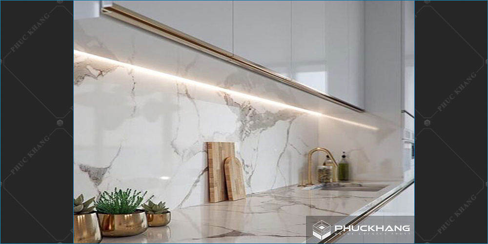 gạch giả đá ốp tường bếp