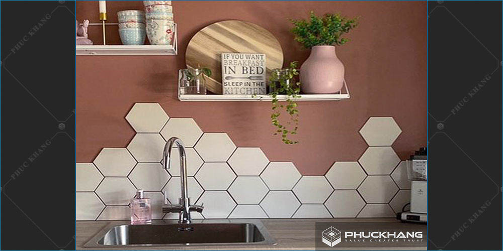 gạch lục giác ốp tường bếp