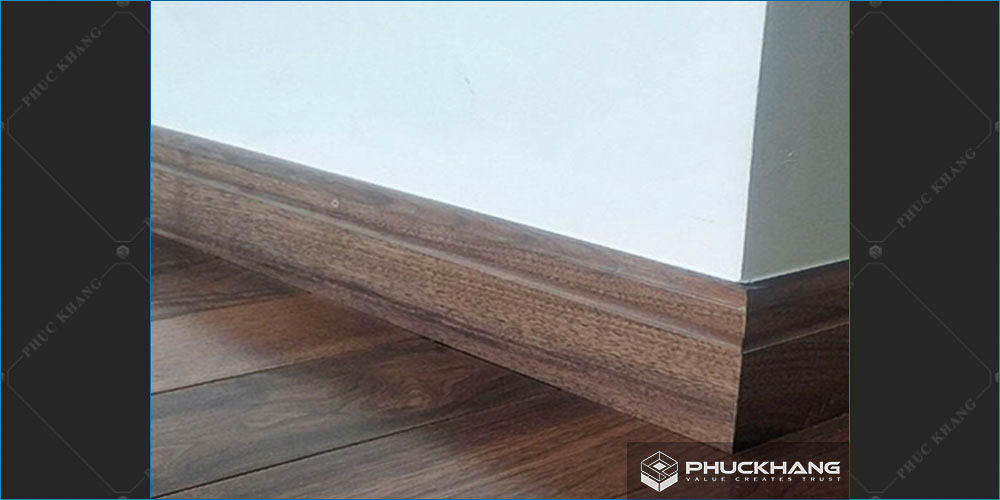 gạch ốp viền chân tường giả gỗ