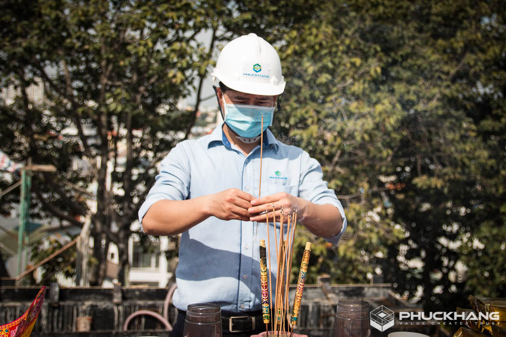 le cat noc office building 34 phan dinh giot 10