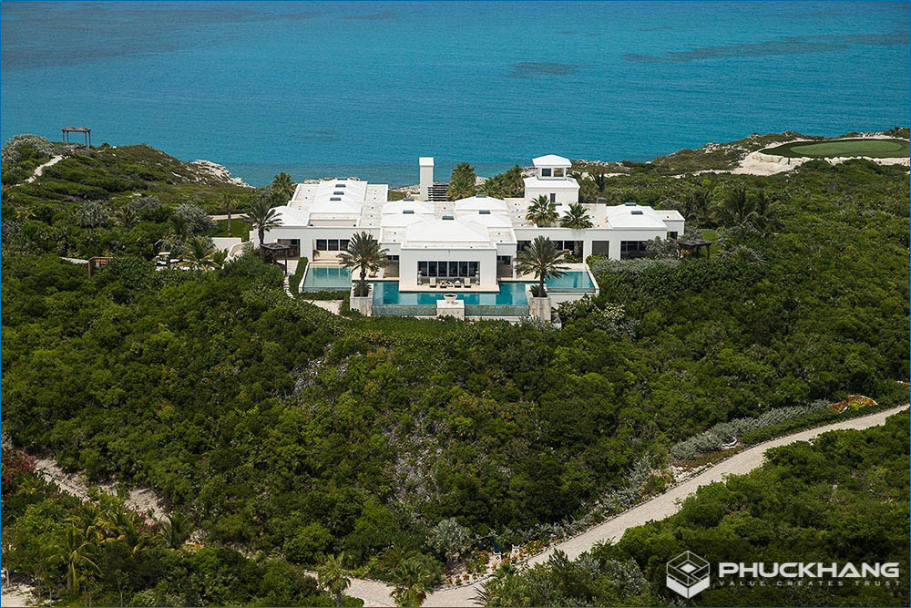 Over Yonder Cay, Bahamas