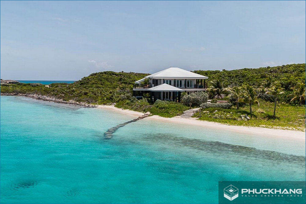 Over Yonder Cay, Bahamas