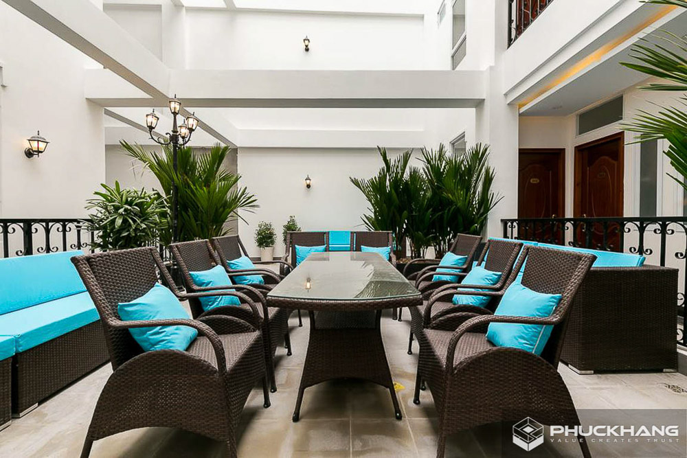 tòa nhà căn hộ dịch vụ universe apartment