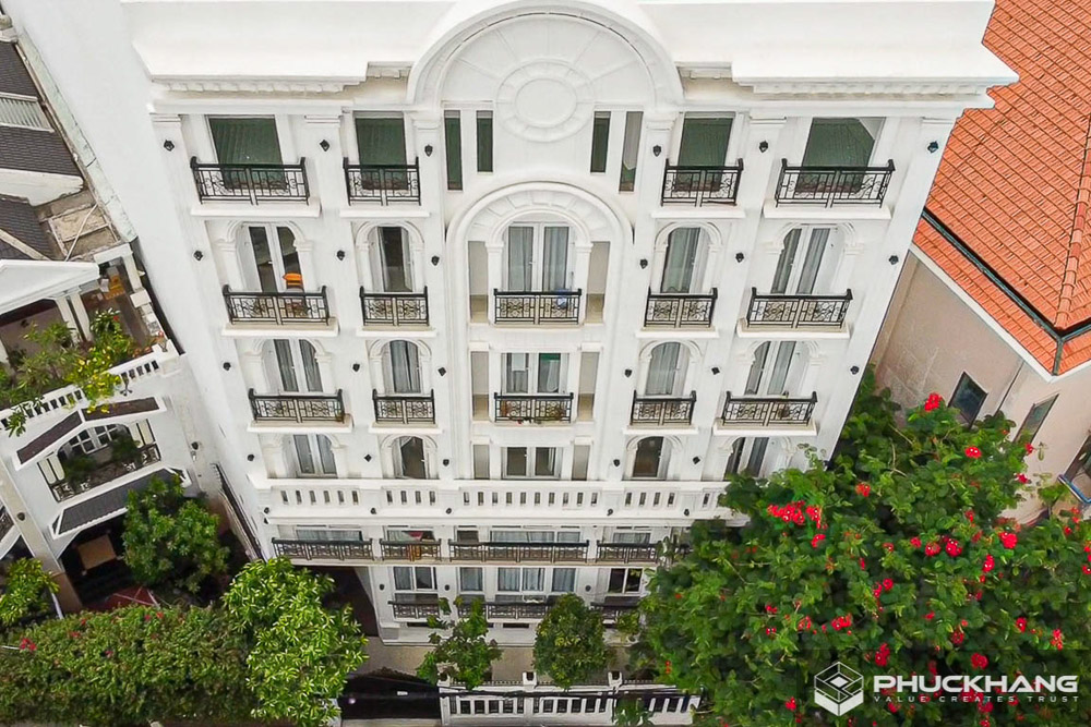 tòa nhà căn hộ dịch vụ universe apartment