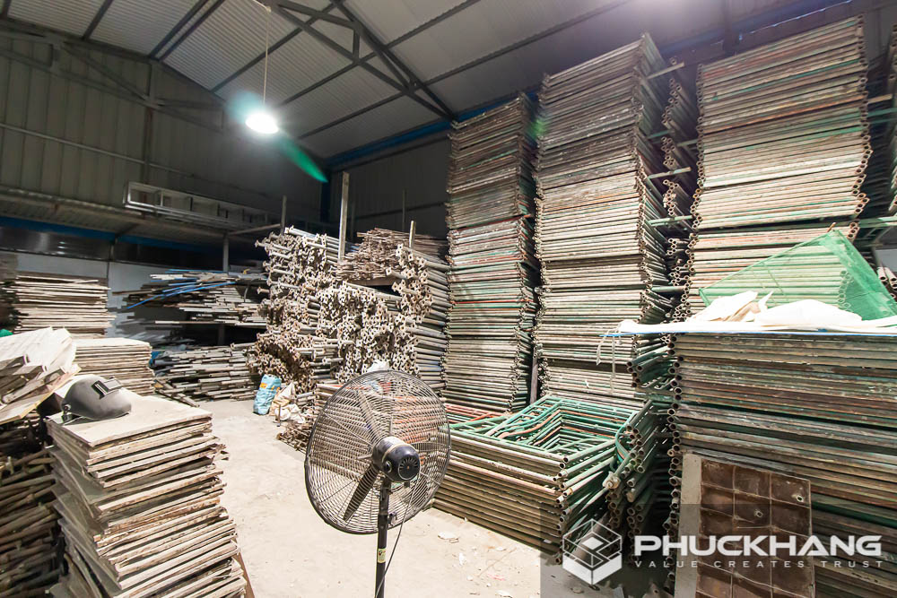 Khai trương xưởng sắt mỹ thuật và kho trang thiết bị 1000 m2 2 xuong phuc khang group6