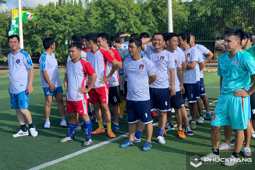 phuc khang group giai bong da pkg league 20204